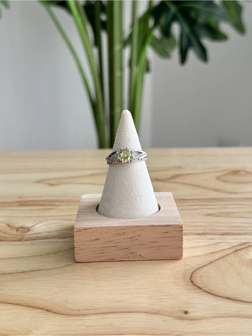 Ryze Party Born to Shine Ring Size 7 | .925 Sterling Silver Matcha Ice CZ NEW